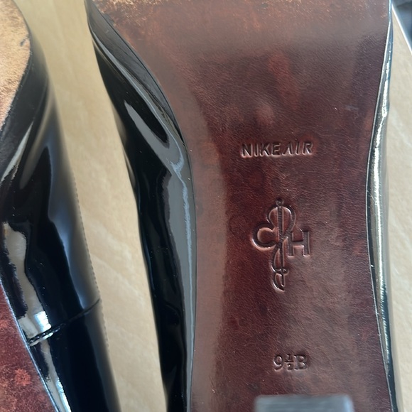 Cole Haan Black Payrnt Leather Heels - Nike Air Sole - Picture 4 of 9